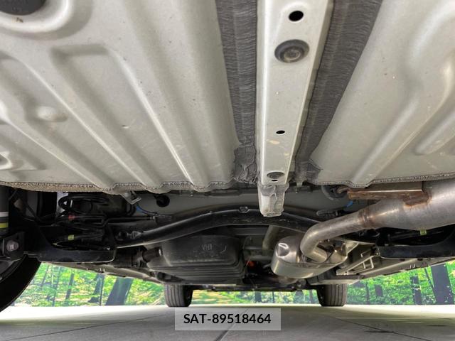 Toyota NOAH 2023-10 8815896-19