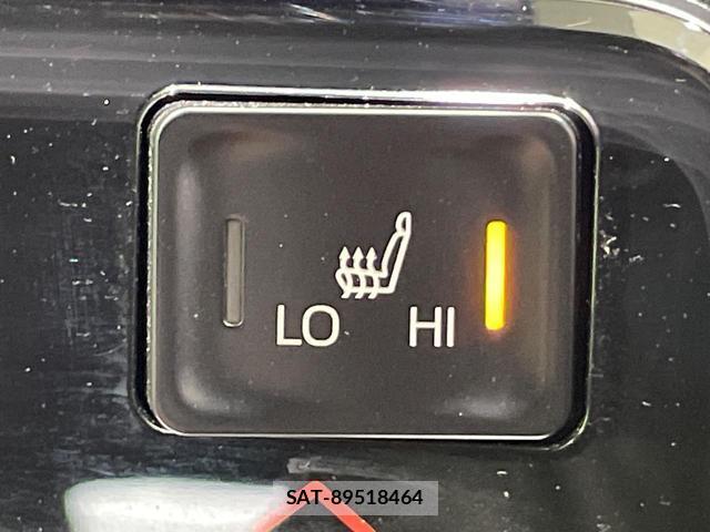 Toyota NOAH 2023-10 8815896-6