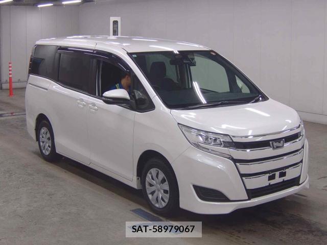 Toyota NOAH 2021-07 8815970-0