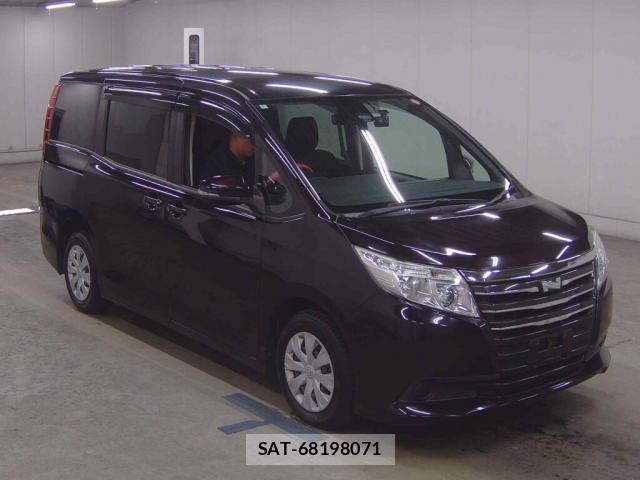 Toyota NOAH 2016-06 8815978-0