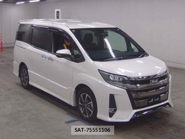 Toyota NOAH 2018-02 8815984-0