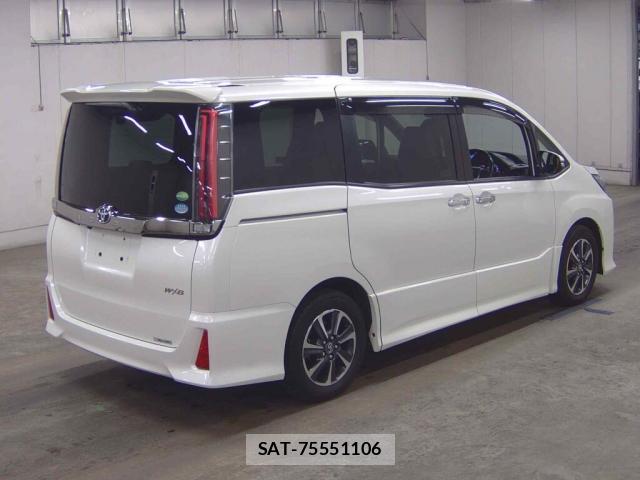 Toyota NOAH 2018-02 8815984-4