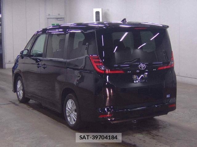 Toyota NOAH 2023-05 8815990-1