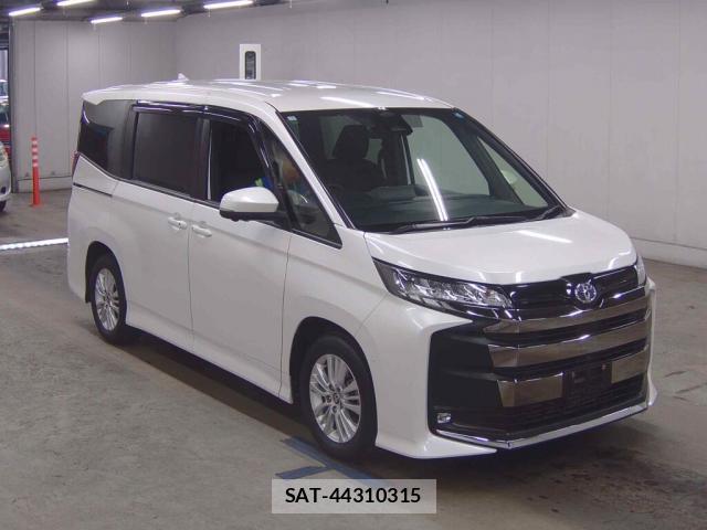 Toyota NOAH 2022-11 8815998-0