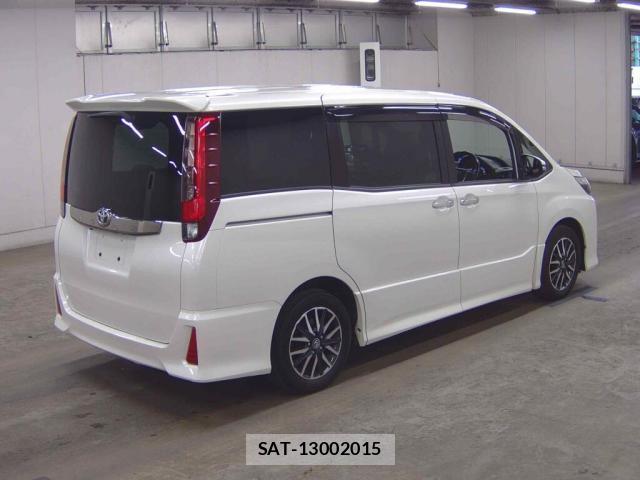 Toyota NOAH 2017-01 8816037-4