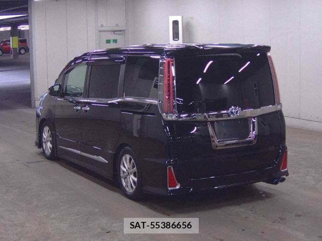 Toyota NOAH 2019-10 8816046-1