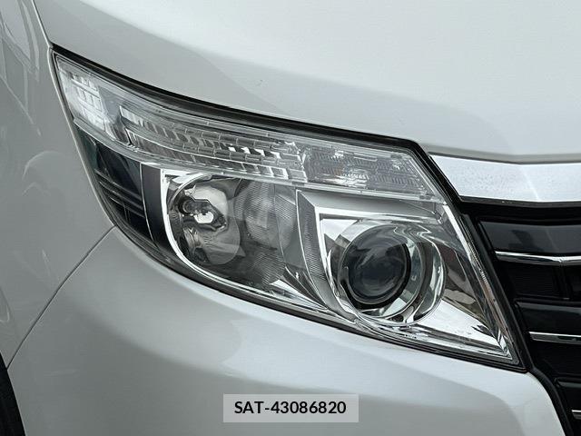 Toyota NOAH 2014-05 8816052-18