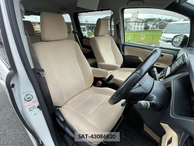 Toyota NOAH 2014-05 8816052-2