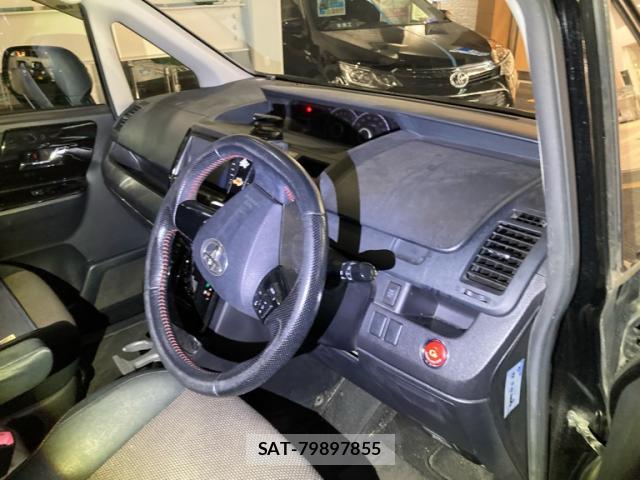 Toyota NOAH 2013-04 8816332-16