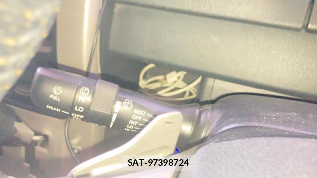 Toyota NOAH 2012-06 8816382-6