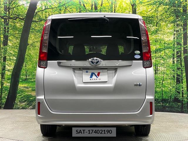 Toyota NOAH 2014-12 8816443-16
