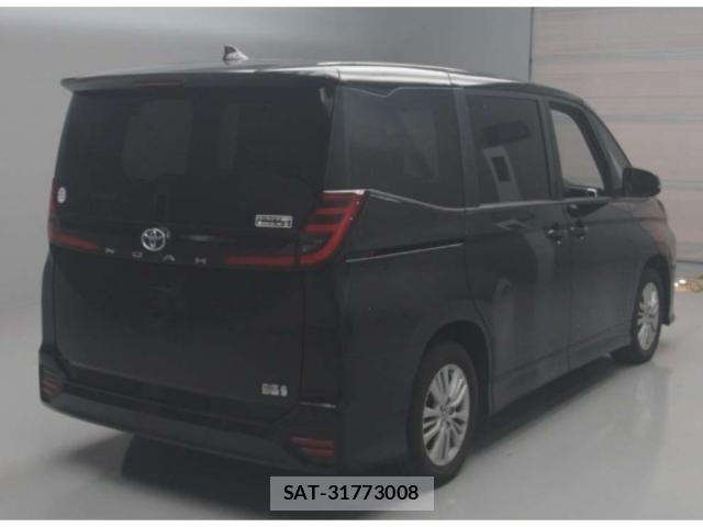 Toyota NOAH 2022-10 8816763-1