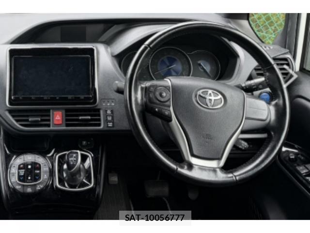 Toyota NOAH 2020-04 8816819-2