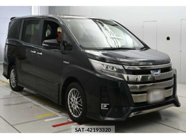 Toyota NOAH 2019-07 8816823-0