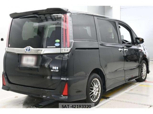 Toyota NOAH 2019-07 8816823-1
