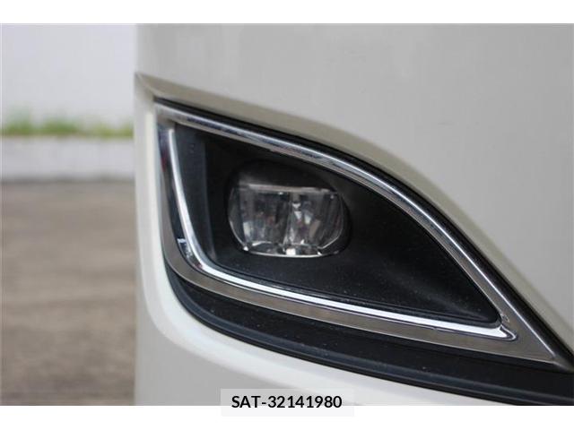 Toyota NOAH 2018-02 8816953-17