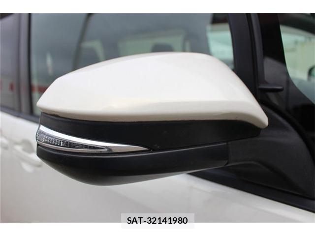 Toyota NOAH 2018-02 8816953-18