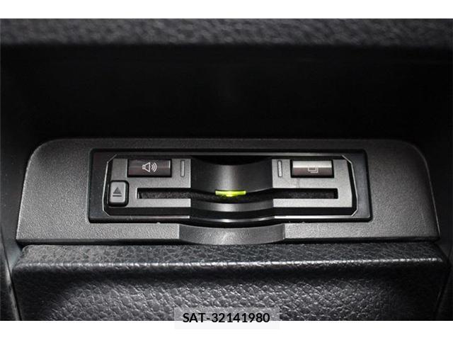 Toyota NOAH 2018-02 8816953-5