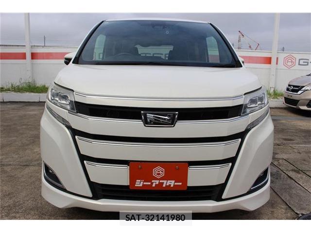 Toyota NOAH 2018-02 8816953-7