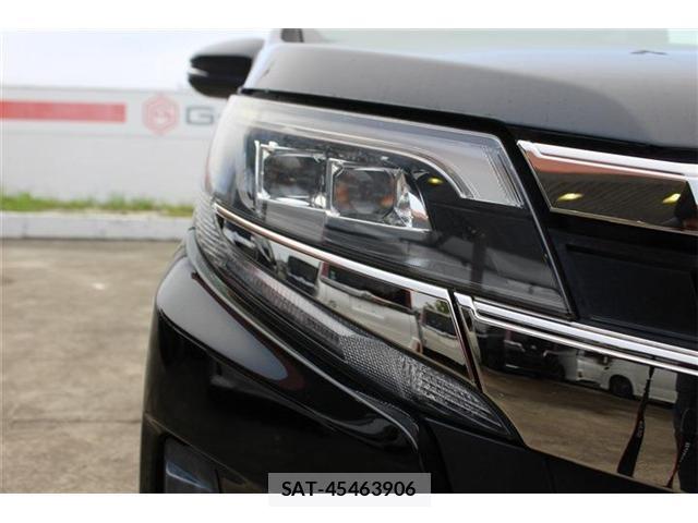 Toyota NOAH 2018-02 8816954-14