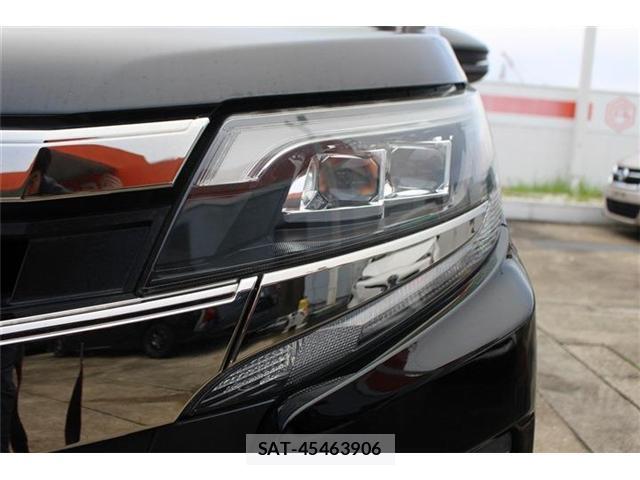 Toyota NOAH 2018-02 8816954-15