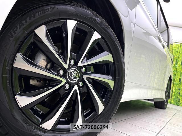 Toyota NOAH 2022-11 8816975-12