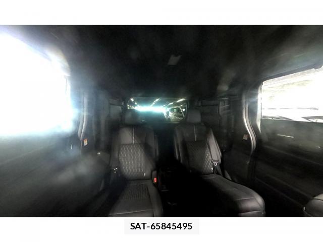 Toyota NOAH 2023-01 8817312-4