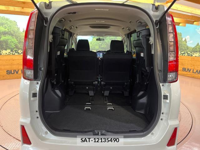 Toyota NOAH 2014-02 8817380-10