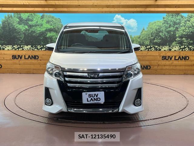 Toyota NOAH 2014-02 8817380-14