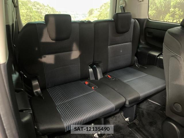 Toyota NOAH 2014-02 8817380-9