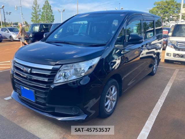 Toyota NOAH 2015-03 8817447-1