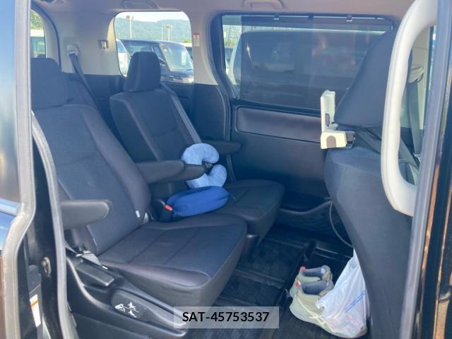 Toyota NOAH 2015-03 8817447-10