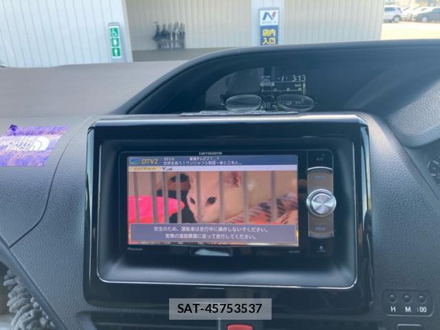 Toyota NOAH 2015-03 8817447-15