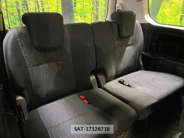 Toyota NOAH 2011-08 8817697-10