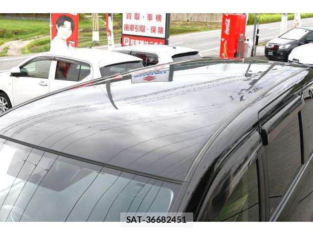 Toyota NOAH 2013-12 8817725-16