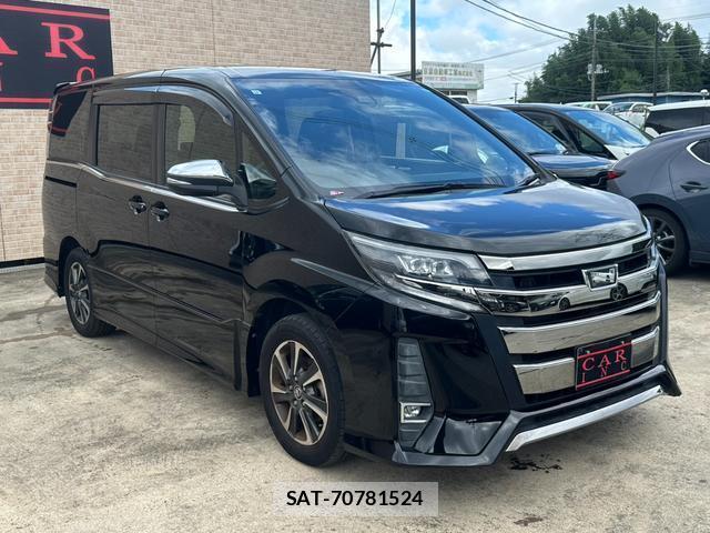 Toyota NOAH 2017-10 8817802-1