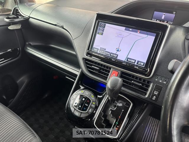 Toyota NOAH 2017-10 8817802-8