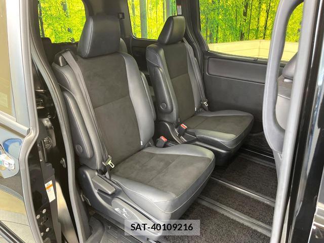 Toyota NOAH 2019-08 8817805-8