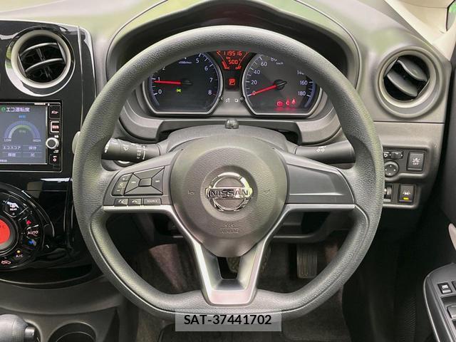 Nissan NOTE 2017-01 8812123-10