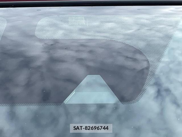 Nissan NOTE 2014-01 8813115-3