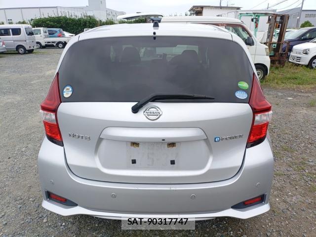 Nissan NOTE 2018-09 8813791-1