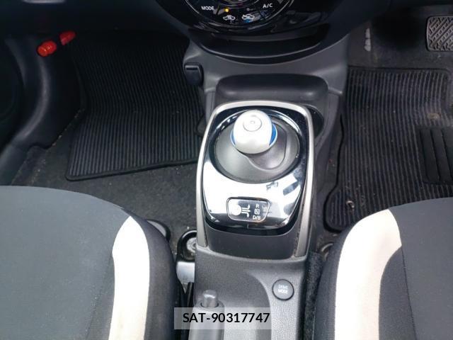 Nissan NOTE 2018-09 8813791-11