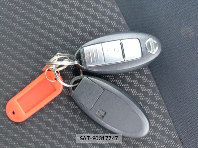Nissan NOTE 2018-09 8813791-14