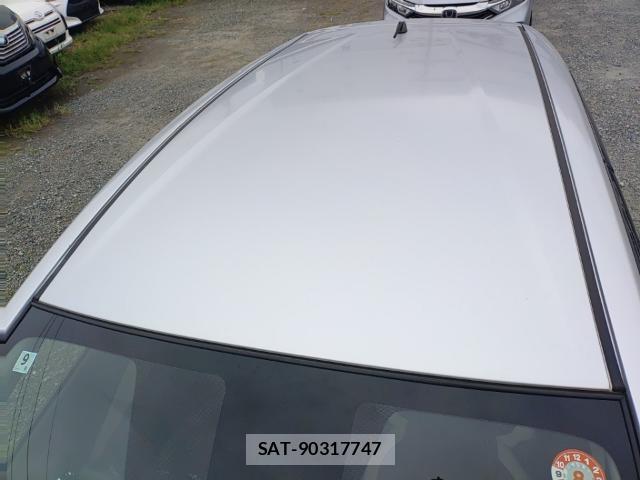 Nissan NOTE 2018-09 8813791-6