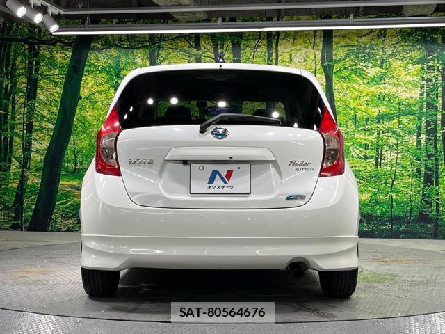 Nissan NOTE 2013-05 8814193-14