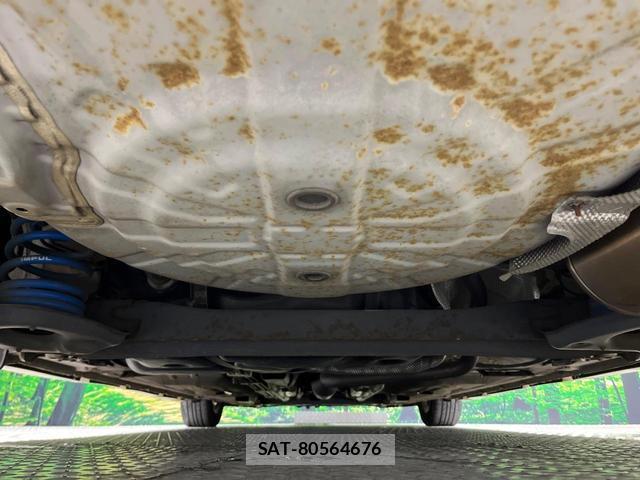 Nissan NOTE 2013-05 8814193-18