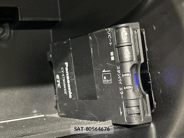 Nissan NOTE 2013-05 8814193-4