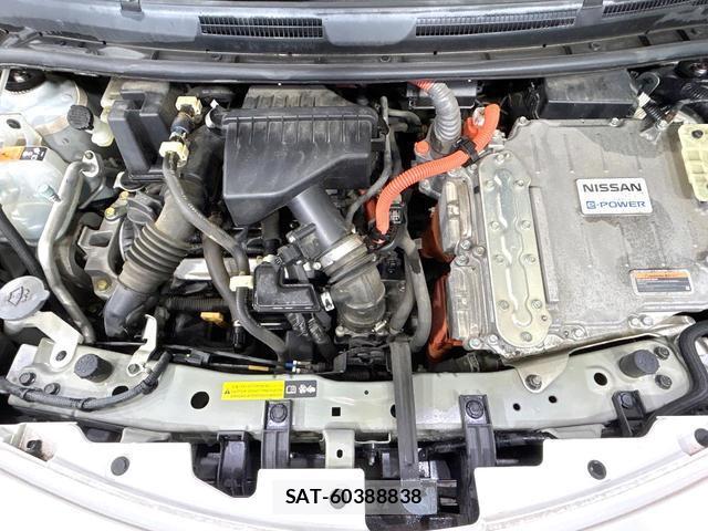 Nissan NOTE 2016-12 8814305-17