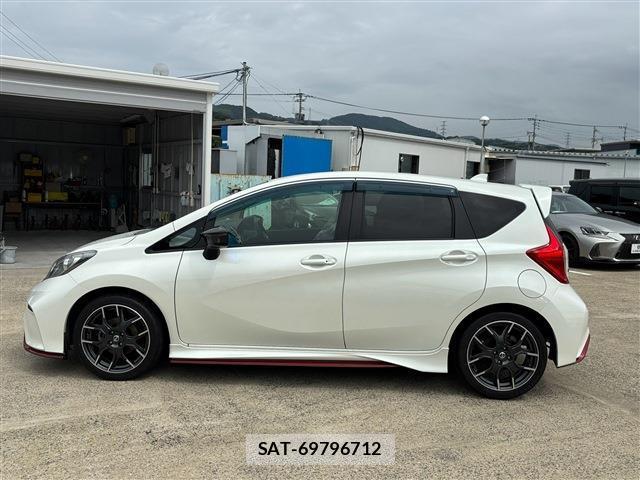 Nissan NOTE 2015-02 8814727-11