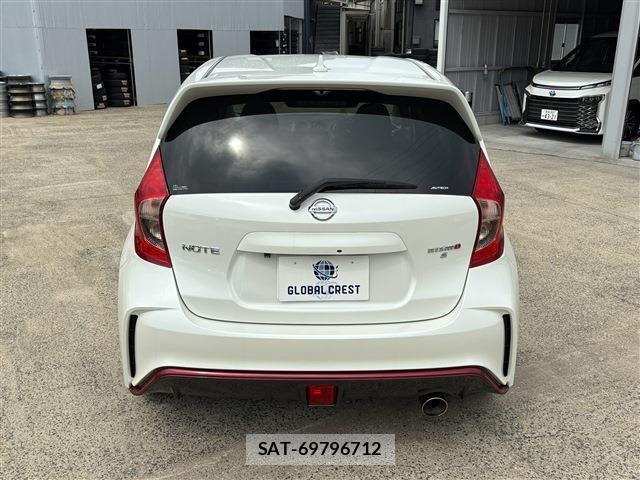Nissan NOTE 2015-02 8814727-13